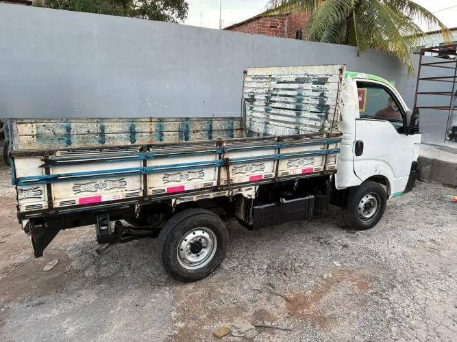 Kia Motors Bongo K-2500 2.5 4X2 TB Diesel 2013
