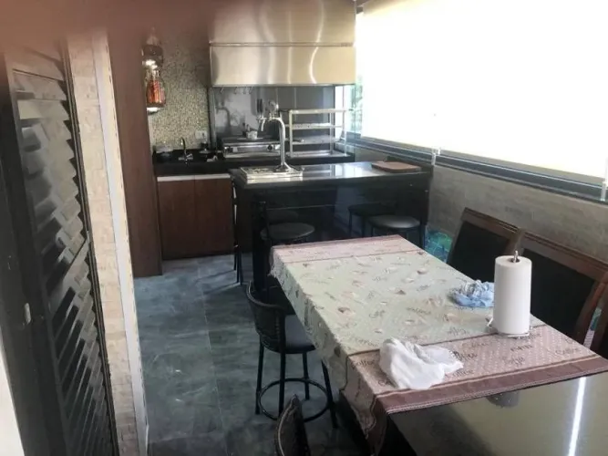 Apartamento á venda possui 126 m2, com 3 quartos em Enseada - Guarujá - SP
