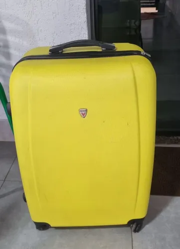 Vendo mala grande amarela