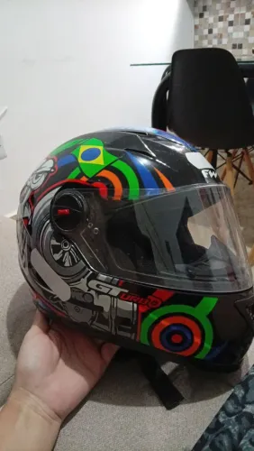 CAPACETE