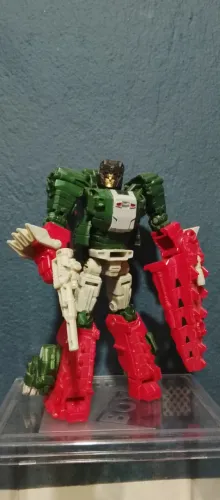 Transformers Titans Return Skullsmasher Deluxe Class