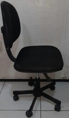 Cadeira de Escritório. Produto usado