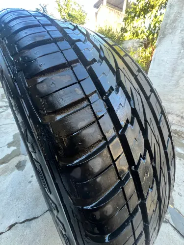Pneu 255/60/18