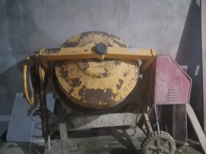 Betoneira 400lt menegotti