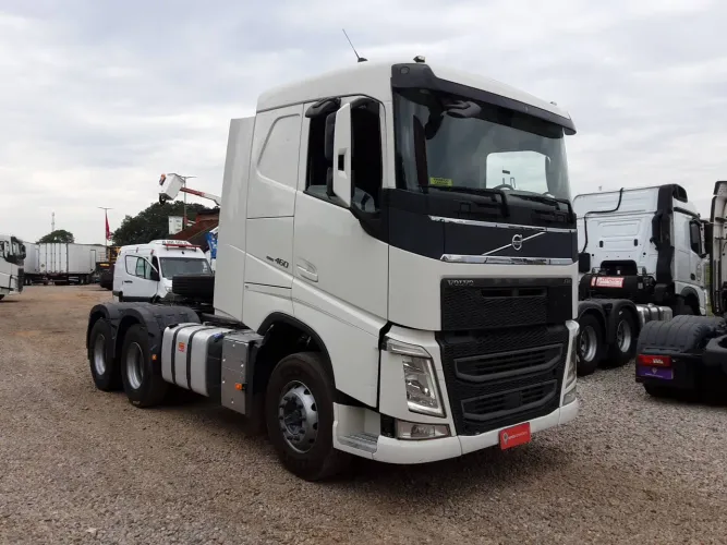Volvo FH 460 6X2 2020/2020 Vamos Seminovos Caçapava