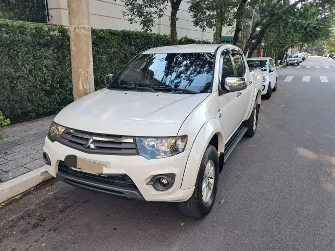 Mitsubishi L200 Triton HPE 3.2 CD TB Int.diesel MEC 2016