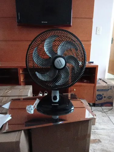 Vendo ventilador bom estado por apenas 100 reais