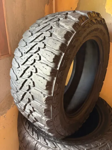 Jogo de pneus yokohama