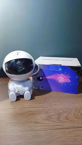 Projetor de Galáxia Astronauta - Iluminação LED Criativa