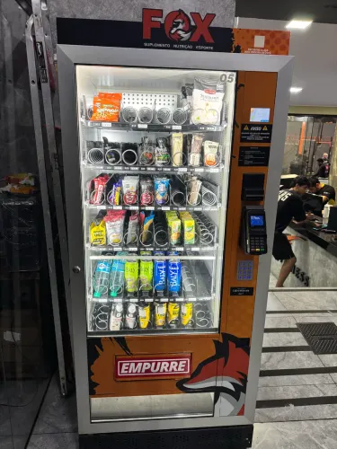 Vending mashine - máquina de vendas automatizada.