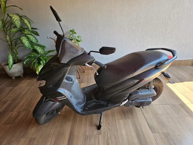 yamaha fluo modelo 2025