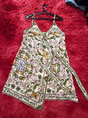 Vestido Farm original, usado apenas uma vez, estado impecável, sem avarias