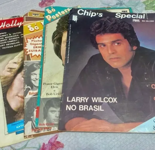 5 revistas vintage com pôster 