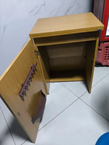 Gabinete máquina de costura 