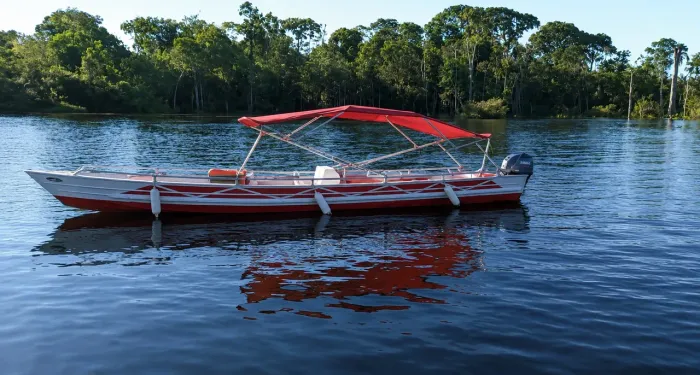 Canoa 7m + Motor Yamaha 15HP | Excelente estado
