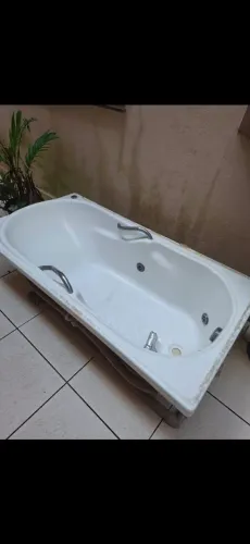 Banheira hidromassagem 