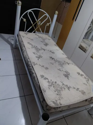Cama de solteiro