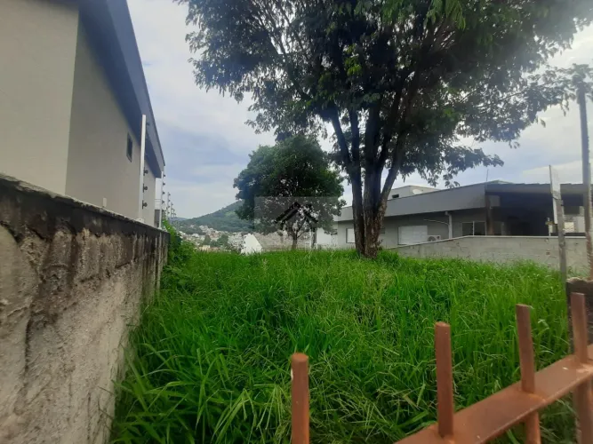 Oportunidade em Atibaia! Terreno à venda no Jardim Maristela