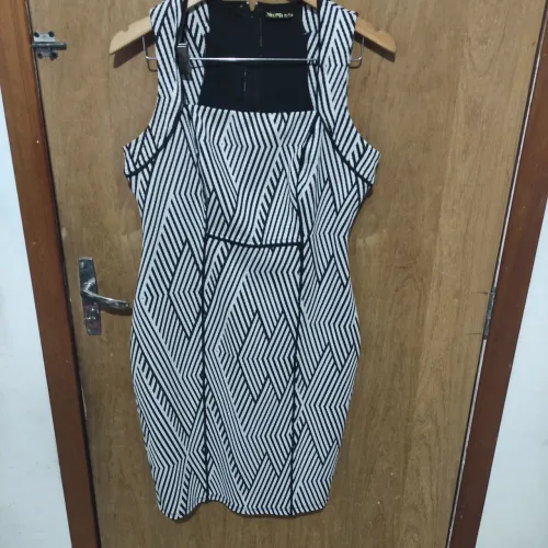 Vestido tubinho tam G novo
