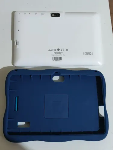 tablet infantil de 7 polegadas da marca Hancdon, modelo E13 Pro, na cor branca.