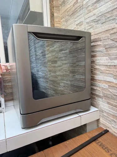 Lava Louças Electrolux 8 Serviços - Muito Nova 