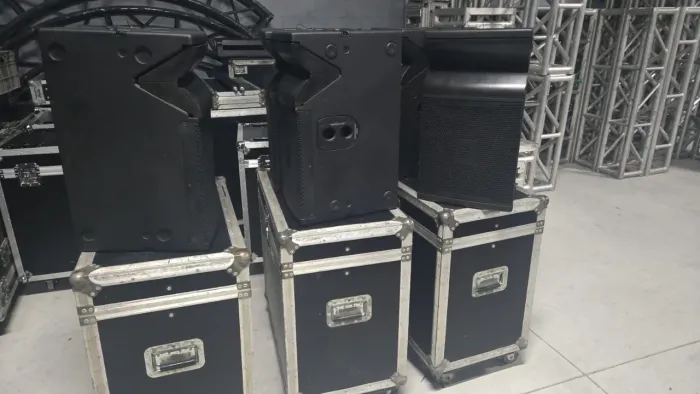 Line array jbl