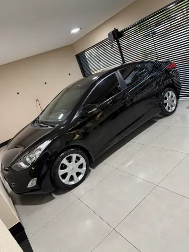Hyundai Elantra GLS 1.8 16V Aut. 2012