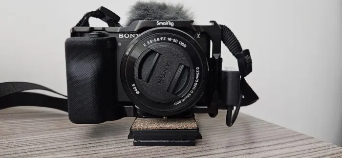 Camera ZV-E10