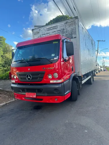 Acello 815 3/4 baú com ar