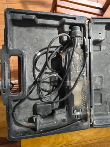 Martelete Makita 220