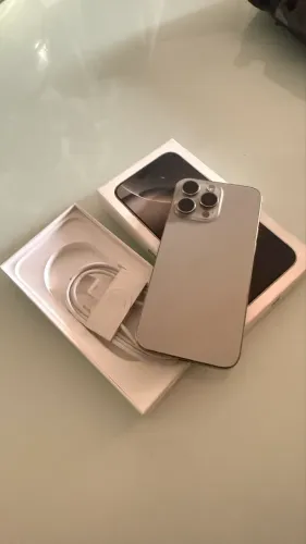 Vendo iPhone 15 Pro Max 256