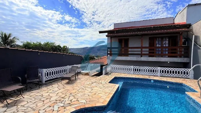 Casa com 4 dormitórios à venda, 200 m² por R$ 1.200.000,00 - Jardim Jaraguá - Atibaia/SP