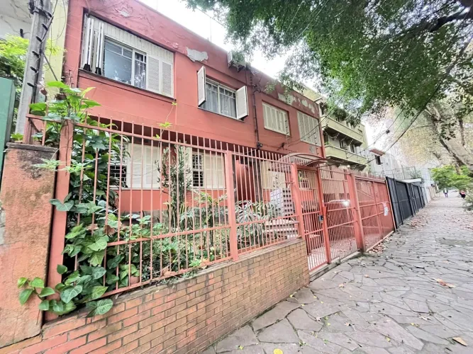 Apartamento de 2 quartos e 1 vaga de garagem no bairro Petrópolis Porto Alegre
