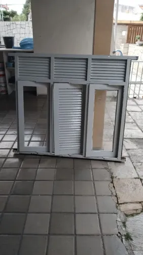 VENDO JANELA DE MADEIRA