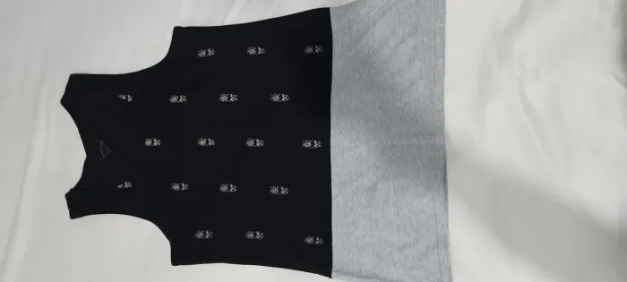 2 regatas e 2 camisetas