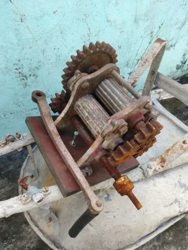 Engenho, moinho, moenda de cana, restaurado 80 anos