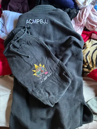 Kimonos semi novos