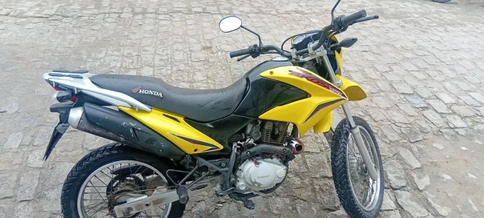 Vendo bros 2014 emplacada