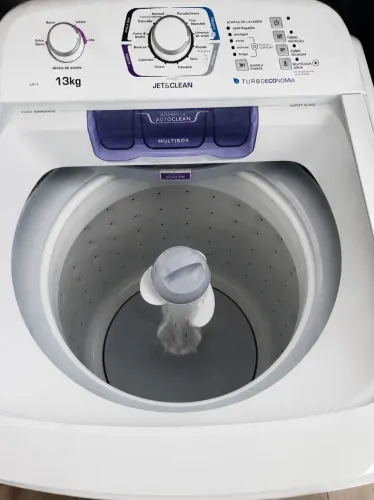 Máquina de lavar roupa Eletrolux 13 kilos