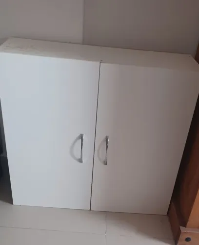Armário de parede MDF duas portas e duas prateleiras metragem alt.65 x 75 x 27metragem