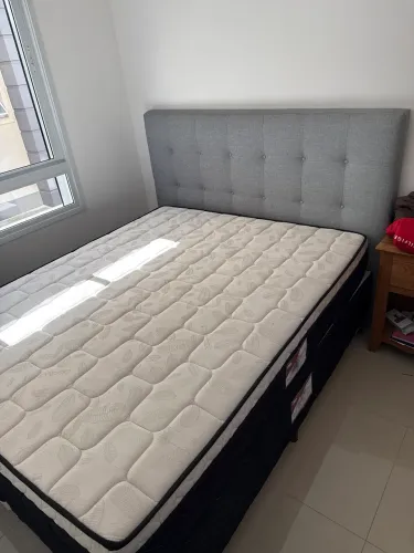 Cama completa/ colchão cabeceira e box