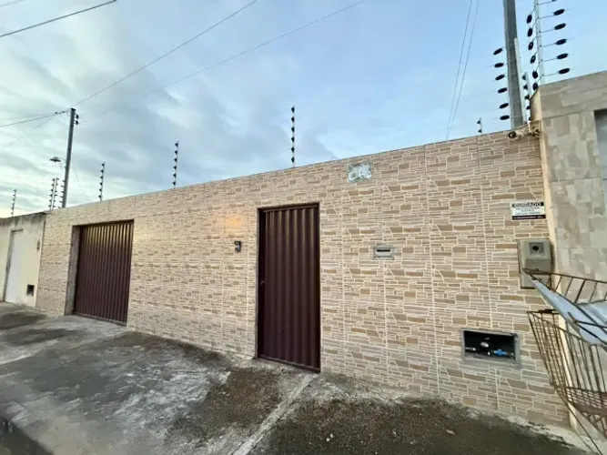 CASA À VENDA EM RIBEIRA D POMBAL