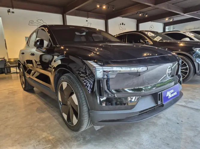 Volvo EX30 E60 Plus (elétrico) 2024