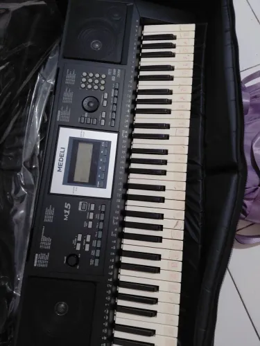 Teclado quase nunca usado. Super conservado