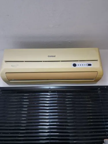 Ar condicionado 9mil btus ( completo )