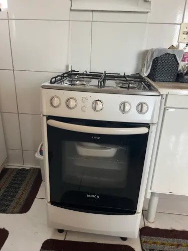 Fogão com forno de 4 bocas