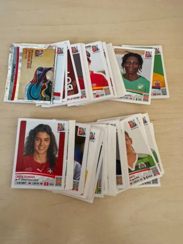 Lote 114 Figurinhas Copa do Mundo Feminina 2015 SEM REPETIDAS - Panini
