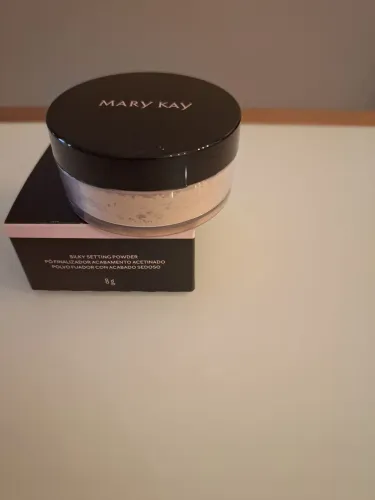 Pó finalizador Mary Kay original Silky Setting Powder 8g