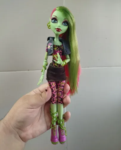 Monster High - Boneca Vênus Mcflytrap "Básica G1" (Mattel)
