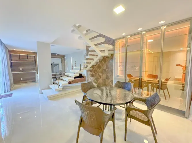APARTAMENTO ESPAÇOSO PARA LOCAÇÃO- Vitória - ES